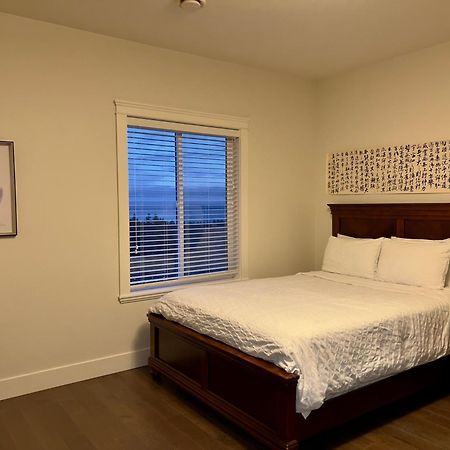 Ocean Melody Vacation Rooms Нанаймо Экстерьер фото
